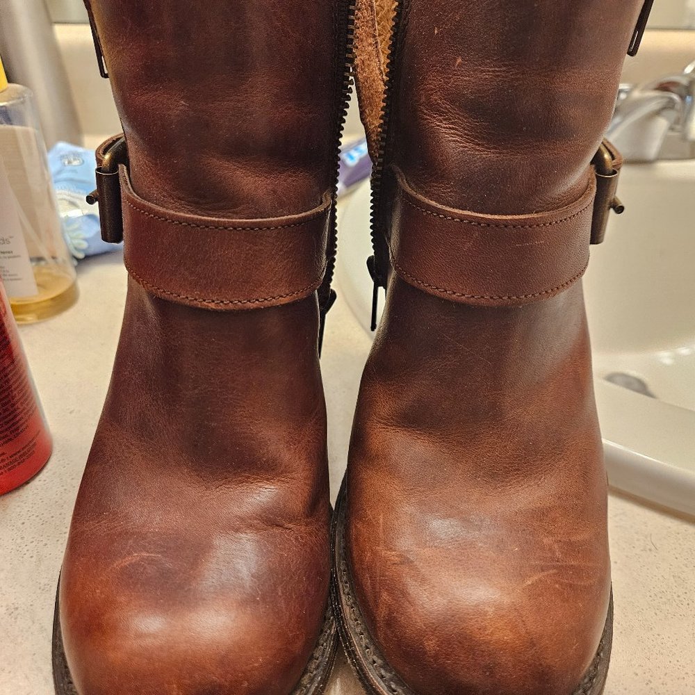FreeBird Boots Size 6